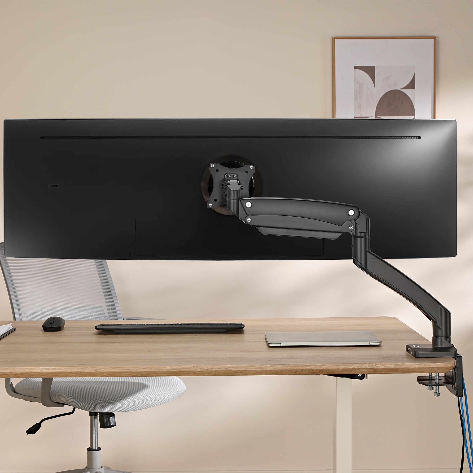 AVLT Single 50 lbs Heavy Duty Monitor Desk Desk Mount With USB 3.0 & AUX Ports - Black